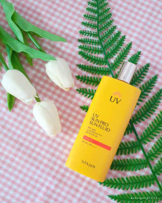 네이처컬렉션 이자녹스 UV 선 프로 365 익스트림 선 플루이드 100ml — 4점을 준 리뷰어가 2020년 5월 올린 사용 사진