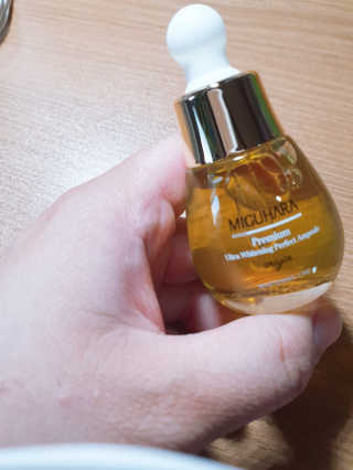 미구하라 프리미엄 울트라 화이트닝 퍼펙트 앰플 오리진  20ml — 5점을 준 리뷰어가 2020년 4월 올린 사용 사진