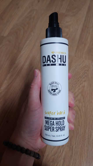 다슈코리아 다슈 포 맨 프리미엄 메가 홀드 슈퍼 스프레이 250ml — 4.5점을 준 리뷰어가 2020년 9월 올린 사용 사진