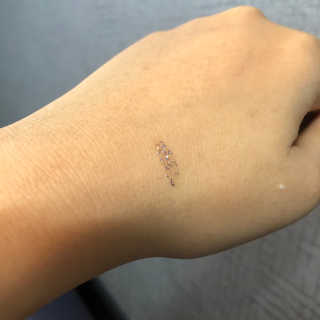 [블랙루즈] 펄블리 아이 글리터 유니버스 2종 — 5점을 준 리뷰어가 2020년 10월 올린 사용 사진