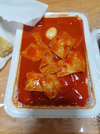 죠스떡볶이 [죠스푸드] 짜빠떡볶이+떡또그+범벅만두 신메뉴 3종 — 3점을 준 리뷰어가 2020년 5월 올린 사용 사진