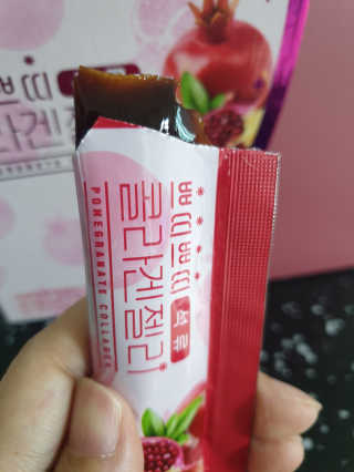헬스업_쁘띠쁘띠석류콜라겐젤리_20g x 14포 — 3점을 준 리뷰어가 2020년 10월 올린 사용 사진