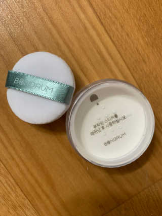 본다움 빠이빠이 세범 파우더 — 5점을 준 리뷰어가 2020년 7월 올린 사용 사진