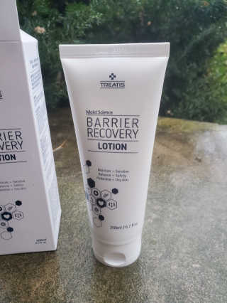트리티스 [TREATIS] Barrier Recovery Lotion 200ml — 5점을 준 리뷰어가 2020년 11월 올린 사용 사진