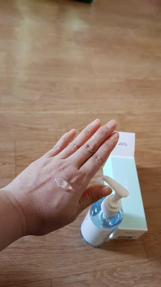 바이애콤 퓨어 카밍 수딩 젤 크림 — 5점을 준 리뷰어가 2020년 6월 올린 사용 사진