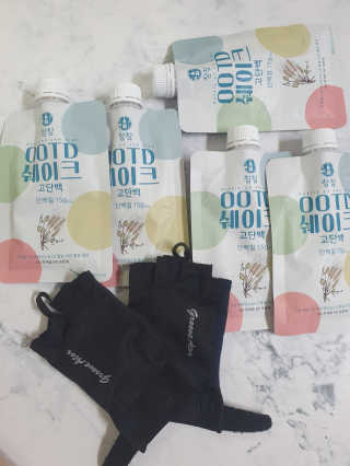 [꾸콤] 참참 OOTD쉐이크 고단백 일주일세트 50g x 5 — 5점을 준 리뷰어가 2020년 10월 올린 사용 사진