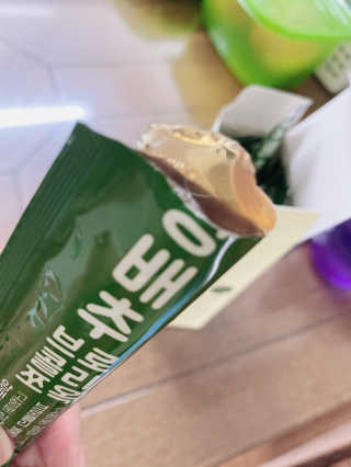 조은약초 국산 양배추즙 양배추 브로콜리 젤리 15포 x 1박스 — 4.5점을 준 리뷰어가 2020년 9월 올린 사용 사진