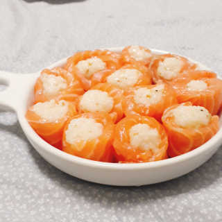 동원산업 항공직송 동원생연어_400g — 4.5점을 준 리뷰어가 2020년 5월 올린 사용 사진