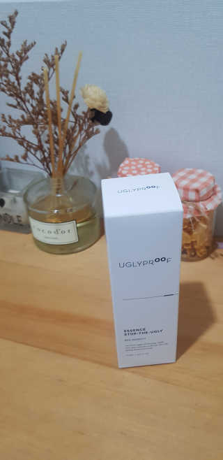 어글리프루프 에센스 스탑디어글리 레드모먼트 에센스 120ml — 5점을 준 리뷰어가 2020년 10월 올린 사용 사진