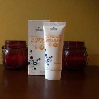 트리티스 US [TREATIS] UV Defence Sun Cream PA+++ / SPF50+ — 4점을 준 리뷰어가 2020년 10월 올린 사용 사진