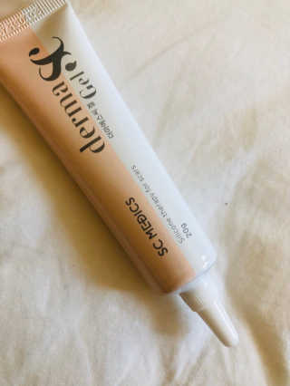 derma SC-Gel 더마에스씨 겔 20g — 5점을 준 리뷰어가 2020년 4월 올린 사용 사진