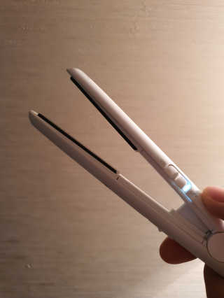 모즈헤어 휴대용 미니 고데기 — 4점을 준 리뷰어가 2020년 11월 올린 사용 사진