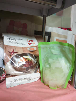 [해주냉면] 신천맛집 매운 비빔냉면 2인분 + 무절임 — 3점을 준 리뷰어가 2020년 5월 올린 사용 사진