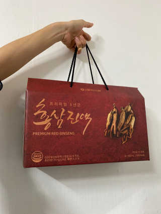 서울약사신협_프리미엄 6년근 홍삼진액_70mlx30포 — 5점을 준 리뷰어가 2020년 6월 올린 사용 사진