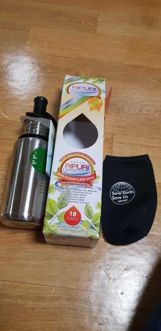비타맘 지구를 지키는 리퓨리 정수물병 - 플라스틱 남용 예방 — 4점을 준 리뷰어가 2020년 5월 올린 사용 사진
