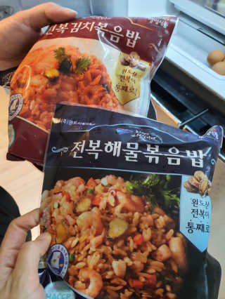 바다는다웰빙이다 전복해물볶음밥/전복김치볶음밥 250g-4봉지 — 5점을 준 리뷰어가 2020년 9월 올린 사용 사진