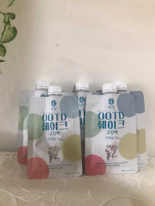 [꾸콤] 참참 OOTD쉐이크 고단백 일주일세트 50g x 5 — 4.5점을 준 리뷰어가 2020년 10월 올린 사용 사진