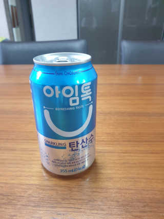 일화 아임톡 탄산수 355mlX24캔 + 보냉팩 증정이벤트 — 5점을 준 리뷰어가 2020년 4월 올린 사용 사진