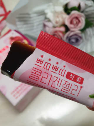 헬스업_쁘띠쁘띠석류콜라겐젤리_20g x 14포 — 4점을 준 리뷰어가 2020년 10월 올린 사용 사진