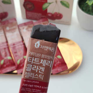 자연에온 가득담은 몽모랑시 타트체리 콜라겐 젤리스틱 — 5점을 준 리뷰어가 2020년 12월 올린 사용 사진
