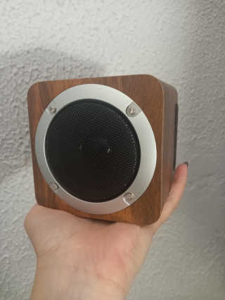 SEVIZ MINI10W 레트로 블루투스 스피커 — 5점을 준 리뷰어가 2020년 9월 올린 사용 사진