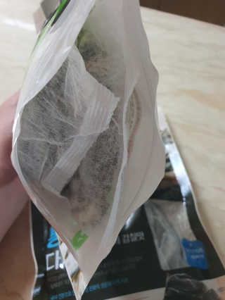 [풀무원] 자연의 감칠맛 통디포리, 통멸치 다시팩 세트 — 5점을 준 리뷰어가 2020년 5월 올린 사용 사진