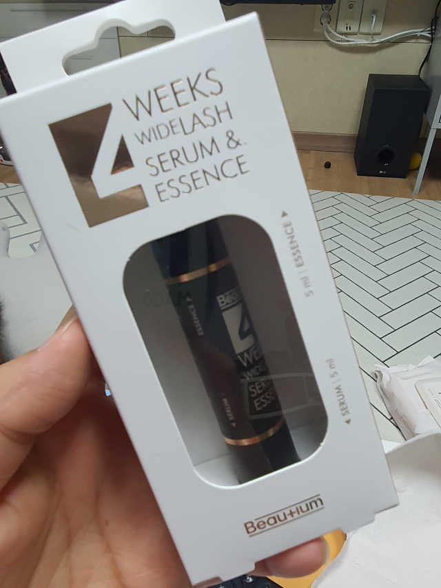 뷰티움포위크와이드래쉬세럼앤에센스 리뷰 사진
