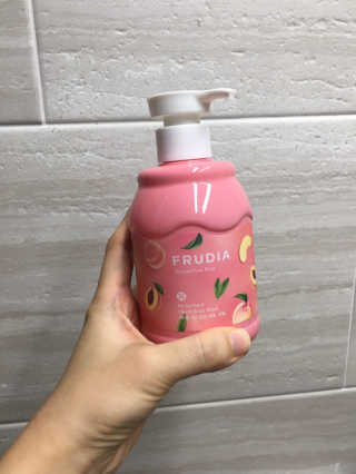 [후르디아] 복숭아 바디워시+바디에센스 세트 — 5점을 준 리뷰어가 2020년 9월 올린 사용 사진