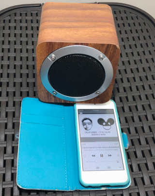 SEVIZ MINI10W 레트로 블루투스 스피커 — 5점을 준 리뷰어가 2020년 10월 올린 사용 사진