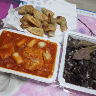 죠스떡볶이 [죠스푸드] 짜빠떡볶이+떡또그+범벅만두 신메뉴 3종 — 4점을 준 리뷰어가 2020년 5월 올린 사용 사진