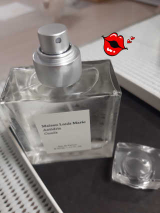 메종 루이 마리 안티드리스 카시스 오드퍼퓸 50ml — 5점을 준 리뷰어가 2020년 12월 올린 사용 사진