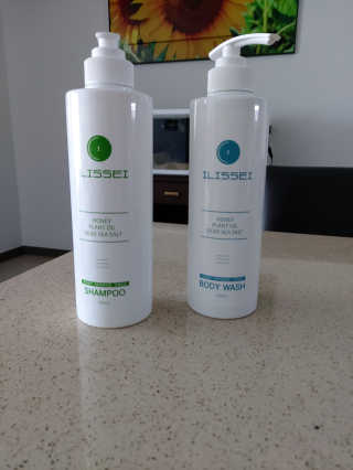 일리세이 허니 샴푸 500ml + 허니 바디워시 500ml 세트 — 5점을 준 리뷰어가 2020년 4월 올린 사용 사진