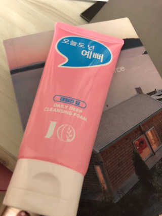 IO 아이오 오늘도 넌 예뻐 - 데일리딥 클렌징폼 — 4점을 준 리뷰어가 2020년 12월 올린 사용 사진