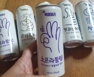일화 No 슈가0Kcal 스테비아 톡별콜라 콤보팩 250mlX30 캔 — 2점을 준 리뷰어가 2020년 7월 올린 사용 사진