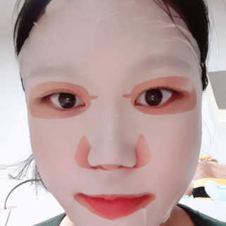 GARANG GARANG 피오니 룻 모이스처라이징 앤 수딩 마스크팩 — 5점을 준 리뷰어가 2020년 4월 올린 사용 사진