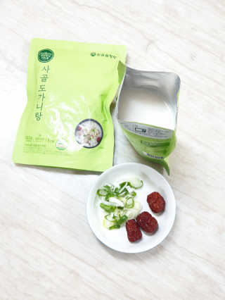 한촌몰 설렁탕집 가마솥 도가니탕 350g x 2팩 — 5점을 준 리뷰어가 2020년 8월 올린 사용 사진