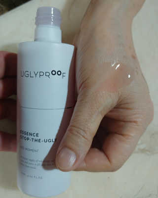 어글리프루프 에센스 스탑디어글리 레드모먼트 에센스 120ml — 5점을 준 리뷰어가 2020년 10월 올린 사용 사진