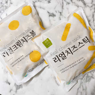 가치식탁 리얼치즈스틱, 리얼크림치즈볼 — 5점을 준 리뷰어가 2020년 8월 올린 사용 사진