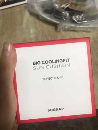 [소그냅] 빅 쿨링핏 썬쿠션 SPF 50+PA++++ — 4점을 준 리뷰어가 2020년 4월 올린 사용 사진