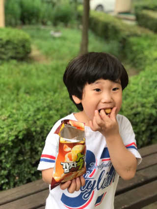 감자속감자 버터구이 알감자맛 16봉지 — 5점을 준 리뷰어가 2020년 6월 올린 사용 사진