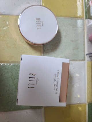 디어벨르 크림쿠션 DEAR BELLE CREAM COUSION — 5점을 준 리뷰어가 2020년 8월 올린 사용 사진