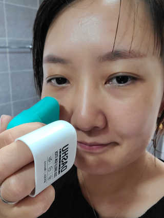 다슈코리아 다슈 솔루션 시카 쉴드 선스틱 — 5점을 준 리뷰어가 2020년 7월 올린 사용 사진