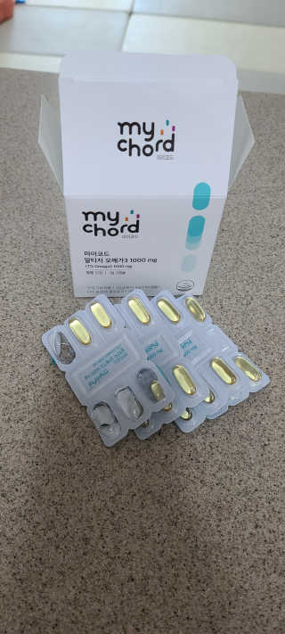 JW중외제약 마이코드 알티지 오메가3 1000 mg — 5점을 준 리뷰어가 2020년 10월 올린 사용 사진