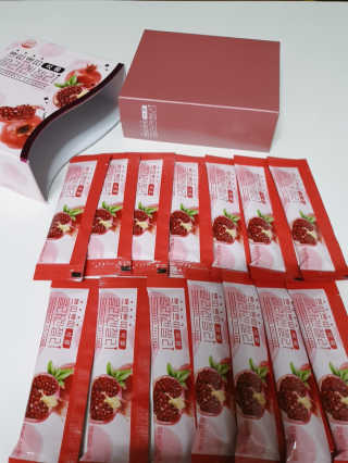 헬스업_쁘띠쁘띠석류콜라겐젤리_20g x 14포 — 5점을 준 리뷰어가 2020년 7월 올린 사용 사진