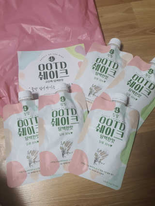 [꾸콤] 참참 OOTD쉐이크 담백한 일주일세트 50g x 5 — 5점을 준 리뷰어가 2020년 11월 올린 사용 사진