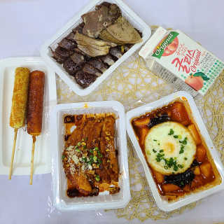 죠스떡볶이 [죠스푸드] 짜빠떡볶이+떡또그+범벅만두 신메뉴 3종 — 5점을 준 리뷰어가 2020년 4월 올린 사용 사진