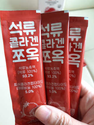 조은약초 석류콜라겐 석류즙 석류쪼옥 젤리 스틱 15포 x 20g — 5점을 준 리뷰어가 2020년 7월 올린 사용 사진