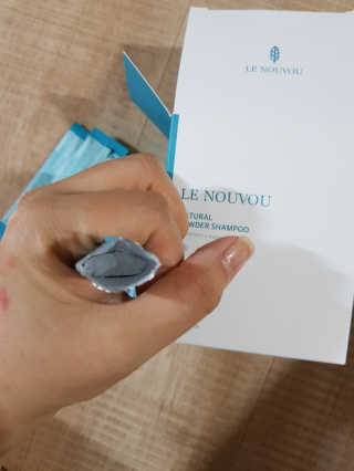 LE NOUVOU 내추럴파우더샴푸 스틱 1box — 5점을 준 리뷰어가 2020년 6월 올린 사용 사진