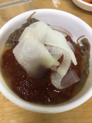 [해주냉면] 신천맛집 매운 비빔냉면 2인분 + 무절임 — 3점을 준 리뷰어가 2020년 5월 올린 사용 사진