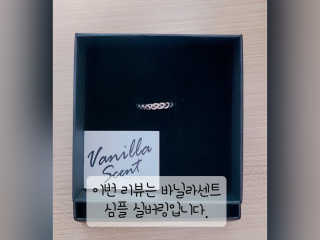 바닐라센트 실버925 데일리 큐빅 귀걸이 VCE-004 — 3점을 준 리뷰어가 2020년 9월 올린 사용 사진